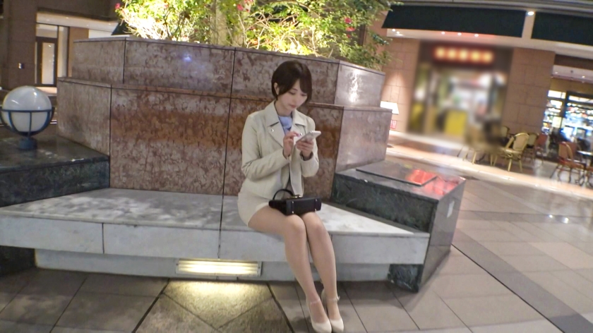 【性欲強めなキス魔！？】超有名広告代理店S(○○TVとか動画配信サイトもやっている)で働いているキャリアウーマンが性のはけ口として出演！普段は真面目に働く女性がこんなにも痴態をさらけ出す！ショートカットでスタイルがあまりにも良すぎる！美尻で美乳なショートカットの変態女子が好きならば、超ど真ん中火の玉ストレート！セックスに夢中になりすぎて汗がとまらん！気持ち良くなることに飢えていた！後半は自分の気持ち良いことしか考えず、無心に腰を振り続ける変態キャリアウーマン。働く女性の裏の姿は、抜き率200%！ 【初撮り】ネットでAV応募→AV体験撮影 2195  パッケージ