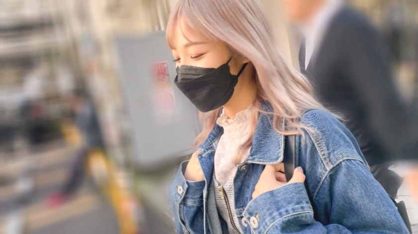 ファンたちゴメンよッ！！コスプレ姿の現役アイドルに中出し！プライベートでハメ撮り  パッケージ