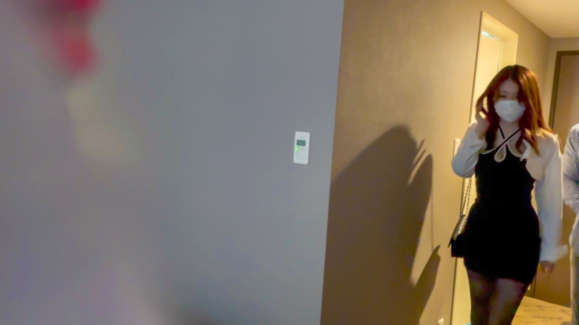 【柔乳爆揺れ！！】噂の高級会員制裏風俗でHカップ現役グラドルを指名！！ハメ撮り&中出しの大満足裏オプション！！  パッケージ