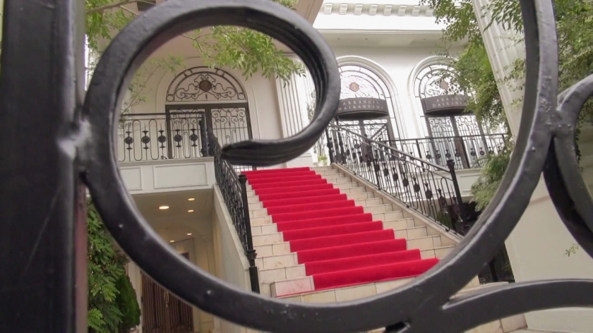 結婚式帰りの女子を騙してハメ撮り！絶賛婚活中の癒やし系美人が羞恥に震えながらEカップ美乳♪大量潮吹きシャワーと精液注入で子孫繫栄シアワセ祈願ｗｗ  パッケージ