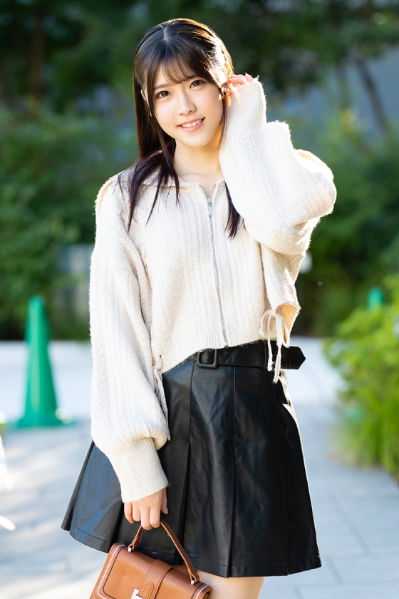 【童顔めちゃきゃわ】学生結婚新卒新婚人妻ちゃん23歳 会社のイケメンパイセンとゲス不倫  罪悪感MAX中出しファック！！【旦那涙目ww】  パッケージ