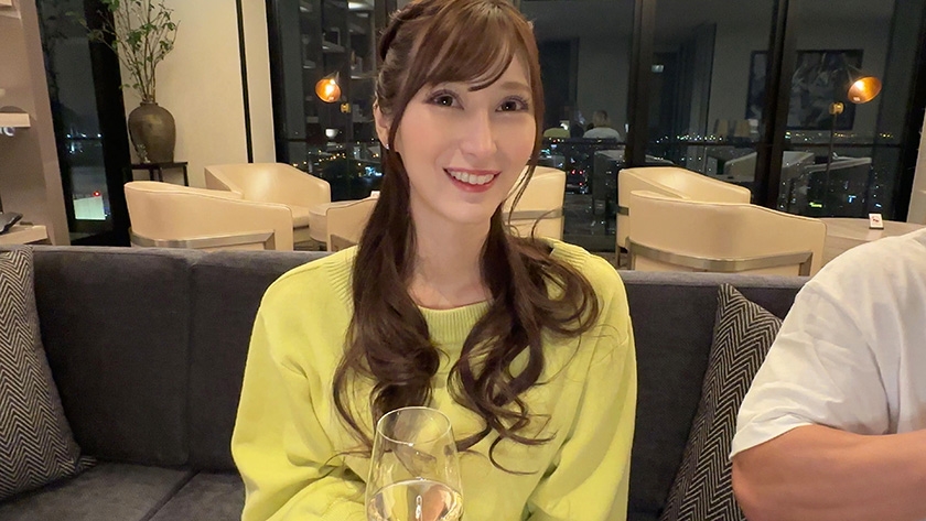 横浜セレブ妻 えり 31歳 東京から来たヤリチン男たちと浮気3P汗だく中出しハードSEX  パッケージ