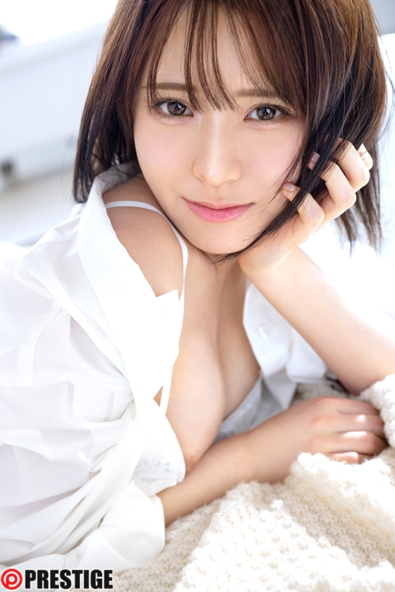 新人 プレステージ専属デビュー  AV経由で女子アナへ。夢を追う現役女子大生が清楚で淫らなSEX解禁。 瀬緒凛【MGSだけのおまけ映像付き+25分】  パッケージ