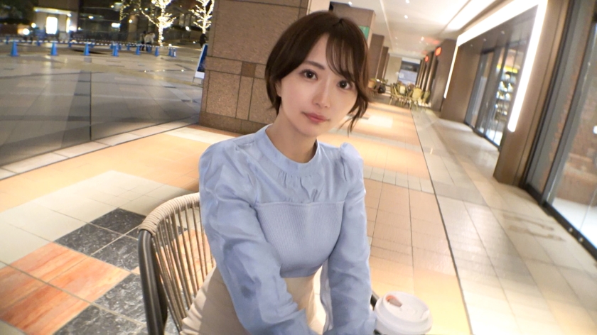 【性欲強めなキス魔！？】超有名広告代理店S(○○TVとか動画配信サイトもやっている)で働いているキャリアウーマンが性のはけ口として出演！普段は真面目に働く女性がこんなにも痴態をさらけ出す！ショートカットでスタイルがあまりにも良すぎる！美尻で美乳なショートカットの変態女子が好きならば、超ど真ん中火の玉ストレート！セックスに夢中になりすぎて汗がとまらん！気持ち良くなることに飢えていた！後半は自分の気持ち良いことしか考えず、無心に腰を振り続ける変態キャリアウーマン。働く女性の裏の姿は、抜き率200%！ 【初撮り】ネットでAV応募→AV体験撮影 2195  パッケージ