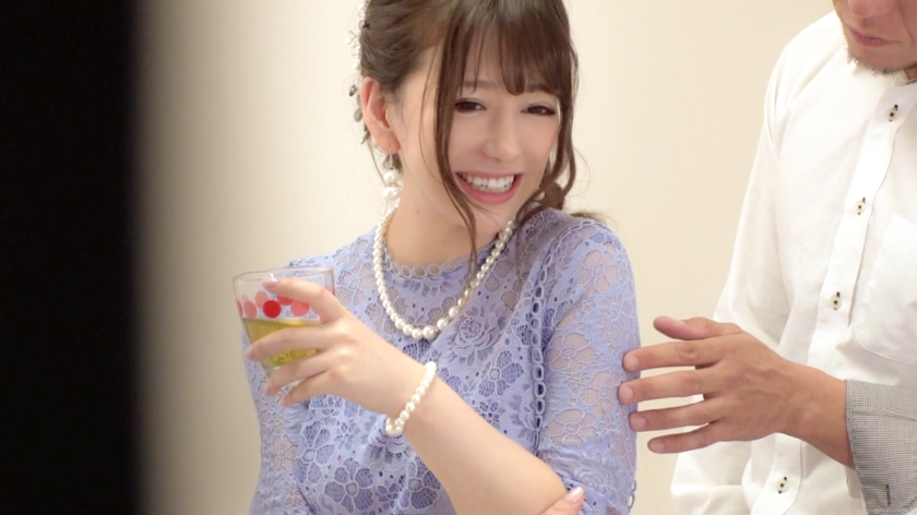 結婚式帰りの美女をナンパして中出しSEX Vol.01  パッケージ