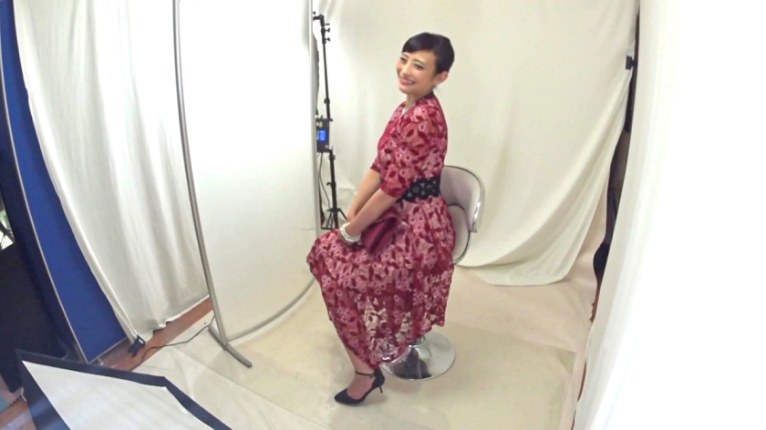 結婚式帰りの美女をナンパして中出しSEX Vol.01  パッケージ