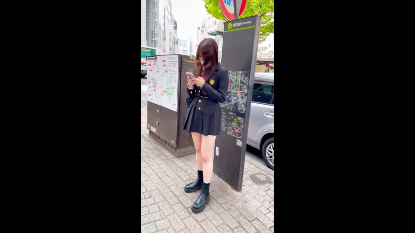 【黒歴史確定】激潮噴射でベッドびしょ濡れ！天然Gカップ裏垢女子(19)と制服コスプレで悪ノリ中出しハメ撮り！！  パッケージ