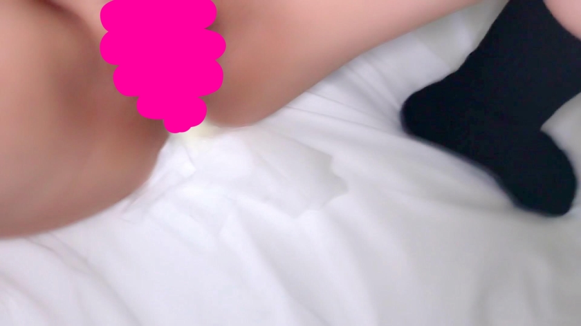 【個撮/中出し】長澤ま○み似のスレンダー女子に大量発射！中出しされてもニコニコ許してくれる良い意味でヤバい系の最高女子www  パッケージ